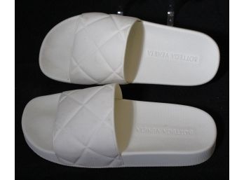 Womens Bottega Veneta White Quilted Rubber Slip On Sandals  Size 38