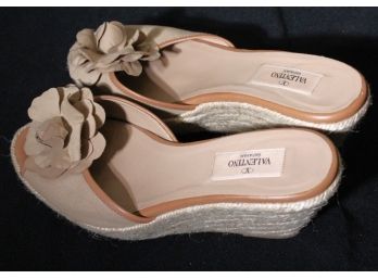 Womens Valentino Woven Platform Peep Toe High Heel  Size 39
