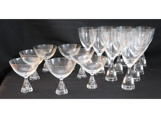 Set Of Stylish Contemporary Wine Glasses Includes 10 Larger Glasses & 7 Smaller Glasses
