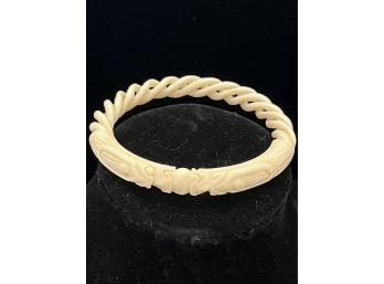 Beautiful Carved Bone Bracelet With 'alligator' Design - Size 8