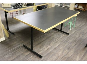Very Good Quality Folding Table, Great For Crafts Or Parties