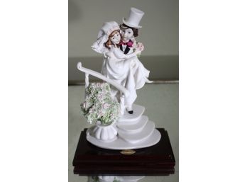 Fine Porcelain Giuseppe Armani Sculpture Of A Bride & Groom