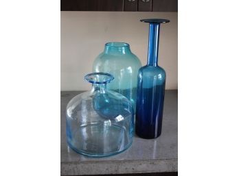 Fun Collection Of Large Blue Glass Bottles Great For Flowers & Home Decor