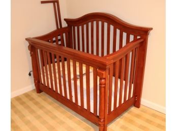 Nice Quality Vintage Wooden Crib With Daybed Conversion Side