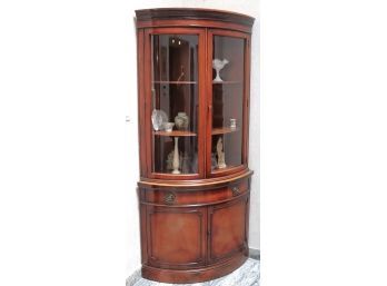 Drexel Corner Cabinet With Rounded Glass Doors - Note The Contents Are Not Included