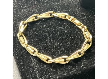 Elegant 7' Goldtone Link Bracelet W/ 11 Sets Of Cz's