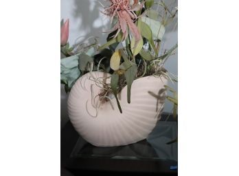 Gorgeous Retro Shell Shaped Centerpiece With Faux Floral Display