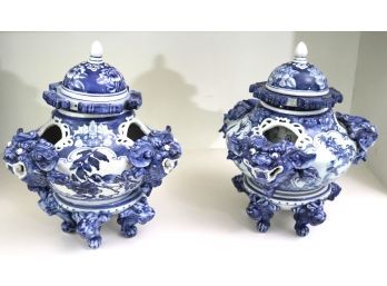 Beautiful Blue & White Asian Style Ginger Jar Pagodas With Amazing Dragon Detailing, Separates Into 4 Piec