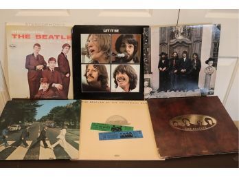 Lot Of 6 Vintage Beatles Record Albums With Let It Be, Love Songs, Beatles At The Hollywood Bowl
