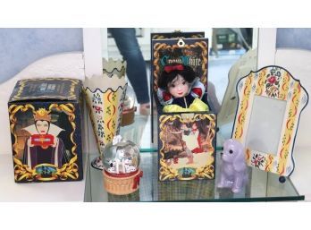 Snow White Assortment With Limited Ed. Music Jack In The Box