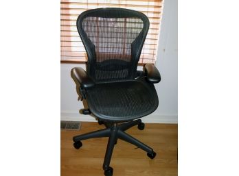 Herman Miller Office Chair With Adjustable Settings