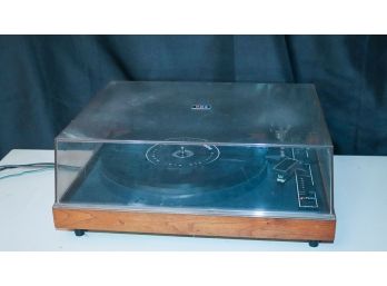 Vintage Bic Belt Drive 940 Manual Turntable Looks To Be In Good Clean Condition.