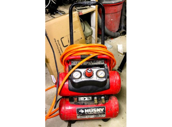 Husky Air Compressor 1.5 Hp 4 Gals- 155 Psi, Tested In Working Condition