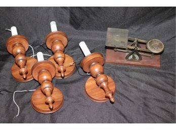 Set Of 4 Wall Sconces With An Oil Rubbed Like Finish Includes A Vintage Scale