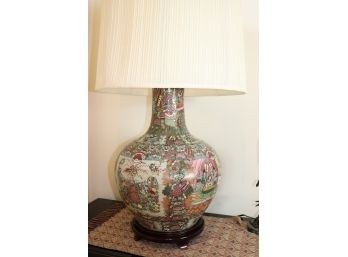 Large Chinese Vase Style Lamp With Wood Pedestal