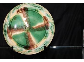 Etruscan Majolica Plate With Fern Motif
