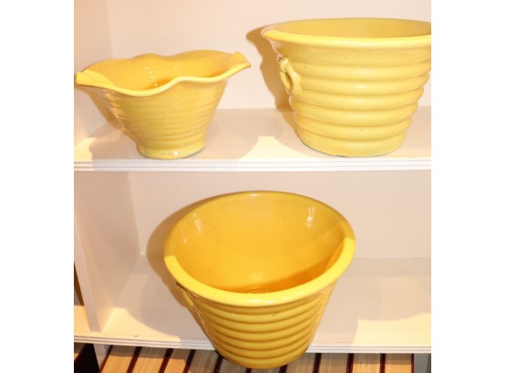 Brilliant Yellow 1930s Italian Lead Glazed Earthenware Bowl With Ribbed Body & Ruffled Rim Includes 2 Pl
