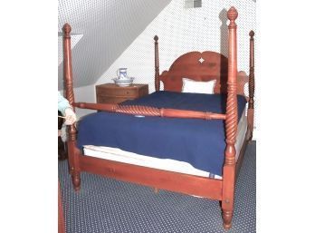 4 Post Queen Size Wood Bed