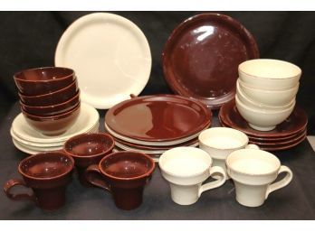 Collection Of Vietri Made In Italy 8 Cups, 8 Plates, 8 Bowls & 4 Bowls