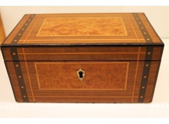Antique English Burl Wood Box With Contrasting Inlaid Wood & Marbleized Paper Interior