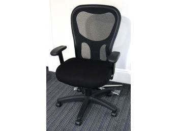 Black Mesh Fabric Office Chair With Swivel Base