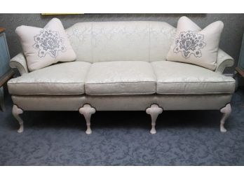 Contemporary Custom-Made Georgian Style Sofa With Stylish Linen Damask Upholstery