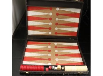 Vintage Backgammon Game Set With Bakelite Game Pieces, Case Is Damaged