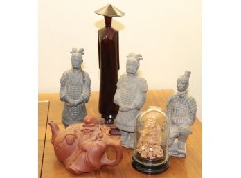 Decorative Asian Imperial Soldier Figurines With Carved Miniature