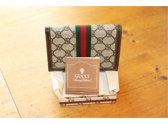 Gucci Wallet With Box
