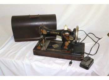 Vintage Singer Sewing Machine With Case, Foot Pedal, And Key Model # AA271410
