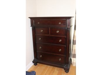 Stanley Furniture Mahogany Finish Dresser With 6 Drawers