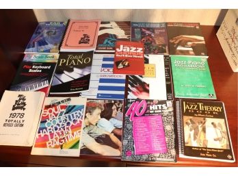 Mixed Lot Of Assorted Piano Music Books Includes Jazz Theory, Total Piano,  40 Hits Of Our Time & More