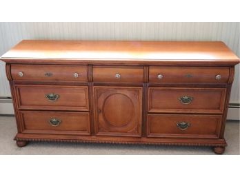 Lexington Furniture Dresser With 9 Drawers