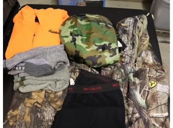 Mixed Lot Of Assorted Hunting Gear Includes 2 Hooded Sweatshirts Size 2XL & More