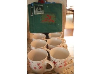 8 Royal Norfolk Coffee Mugs With Pot Holders