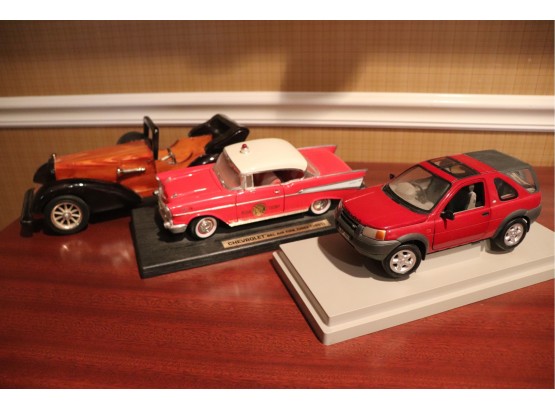 Toy Car Lot Includes Chevy Bel Air Fire Chief And Land Rover