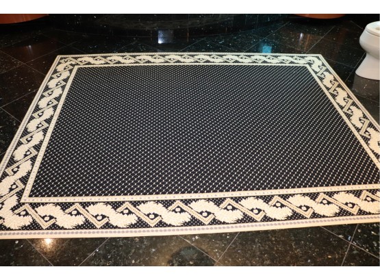Quality Design Area Rug Approximately 8 Feet X 8 Feet