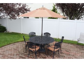 Quality 60' Round Metal Table With 6 Chairs And Umbrella
