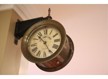 Antique Restaurant De Lile Saint Louis Paris Clock With Wall Bracket