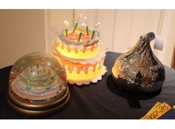 Koziol Robert Greenfield Snow Globe Cake With Decorative Light Up Birthday Cake