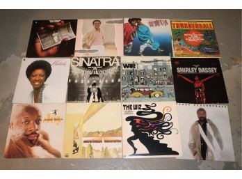 Mixed Record Lot Artist Include Stevie Wonder, Sinatra, Natalie Cole, War & The Wiz