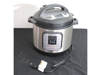 Large Sized Digital Instant Pot Crock Pot Pressure Cooker
