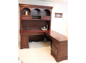 Large 3 Piece Desk Unit With Hutch