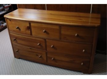 Stanley Furniture 7 Drawer Dresser