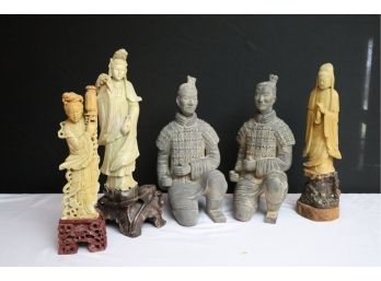 LOT OF VINTAGE ASIAN FIGURINES INCLUDES 3 CARVED SOAPSTONE  FIGURES & 2 TERRACOTTA STYLE/CLAY SOLDIERS