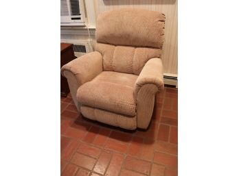 GENUINE LAZY BOY RECLINA - WAY RECLINING CHAIR LIKE NEW WITH TAGS!