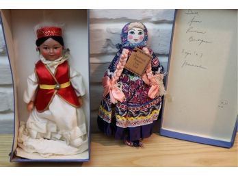 2 COLLECTIBLE SOUVENIR DOLLS INCLUDES HANDMADE RUSSIAN FOLK DOLL FROM THE RUSSIAN MUSEUM COLLECTION HANDMADE I
