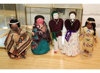 VARIETY OF HANDMADE NATIVE AMERICAN SOUVENIR DOLLS INCLUDES INDIAN MAIDEN ANGEL BY EVE WITH DISPLAY CASE