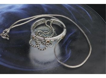 GORGEOUS JUDITH 925 CUFF BRACELET WITH FLORAL DETAIL & 16' LONG BOX CHAIN NECKLACE W 18KT ACCENT & 22' ROP