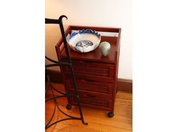 WICKER & WOOD SHELF WITH 3 DRAWERS, METAL STAND, DECORATIVE SIGNED APPLE & BLUE CANTON MATTAHEDEH CUT BOWL